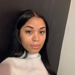 Meet your Posher, Ambar